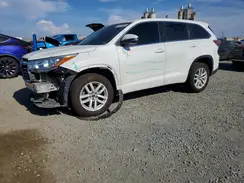 5TDZARFH9GS019434 2016 TOYOTA HIGHLANDER