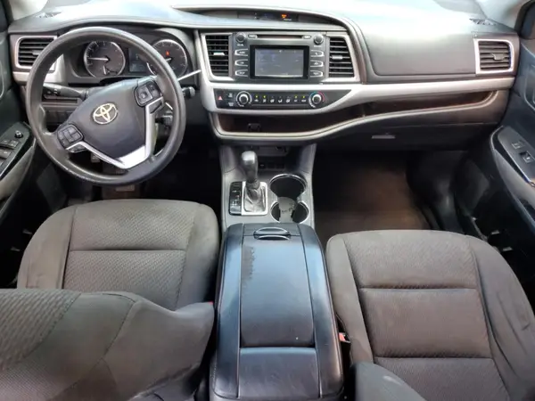 5TDZARFH9GS019711 2016 TOYOTA HIGHLANDER - Image 8