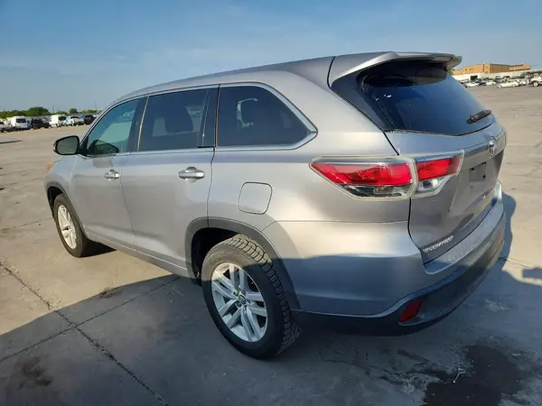5TDZARFH9GS023158 2016 TOYOTA HIGHLANDER - Image 2