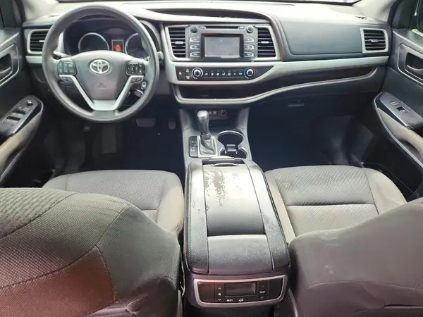 5TDZARFH9HS023291 2017 TOYOTA HIGHLANDER - Image 8