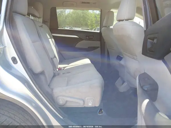 5TDZARFH9HS023503 2017 TOYOTA HIGHLANDER - Image 8