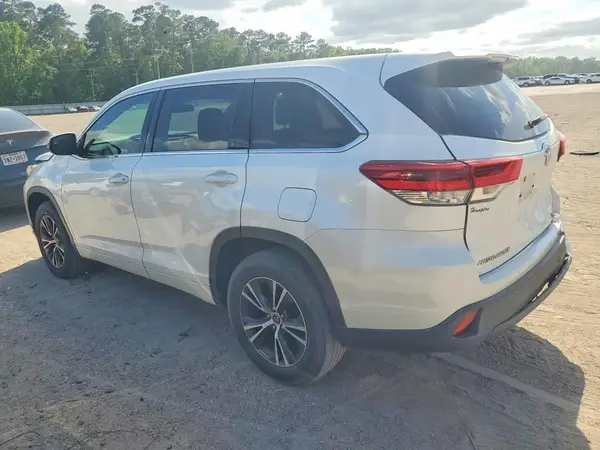 5TDZARFH9HS027339 2017 TOYOTA HIGHLANDER - Image 2