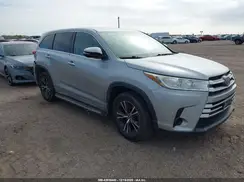 5TDZARFH9HS028717 2017 TOYOTA HIGHLANDER