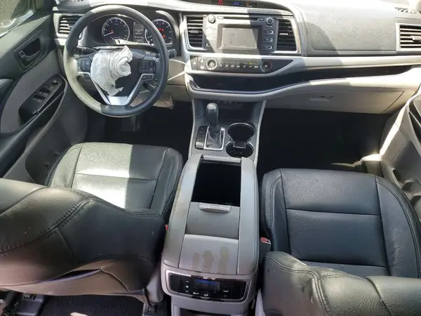 5TDZARFH9HS028832 2017 TOYOTA HIGHLANDER - Image 8
