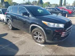 5TDZARFH9HS030743 2017 TOYOTA HIGHLANDER