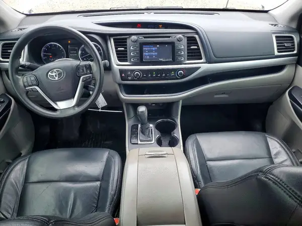5TDZARFH9HS031536 2017 TOYOTA HIGHLANDER - Image 8