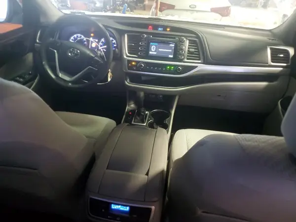 5TDZARFH9HS032251 2017 TOYOTA HIGHLANDER - Image 8