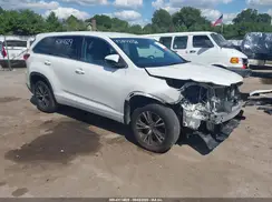 5TDZARFH9JS034538 2018 TOYOTA HIGHLANDER