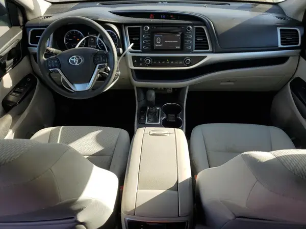 5TDZARFH9JS035771 2018 TOYOTA HIGHLANDER - Image 8