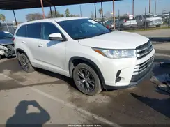 5TDZARFH9JS036886 2018 TOYOTA HIGHLANDER