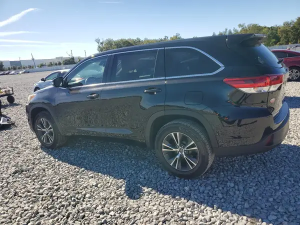 5TDZARFH9JS037097 2018 TOYOTA HIGHLANDER - Image 2