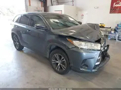 5TDZARFH9JS039271 2018 TOYOTA HIGHLANDER