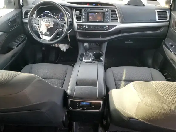 5TDZARFH9JS040100 2018 TOYOTA HIGHLANDER - Image 8