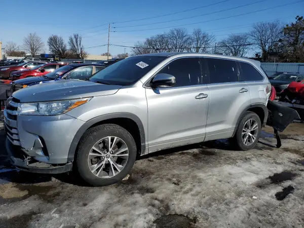 5TDZARFH9JS040808 2018 TOYOTA HIGHLANDER - Image 1