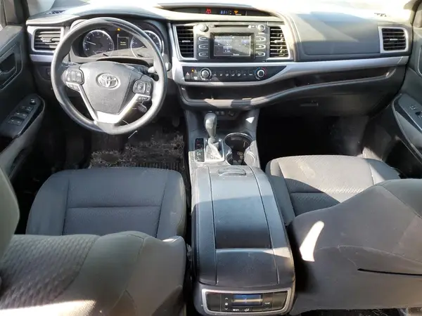 5TDZARFH9JS040808 2018 TOYOTA HIGHLANDER - Image 8