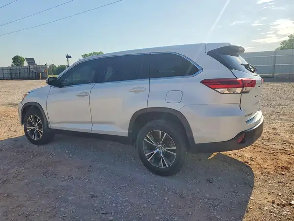 5TDZARFH9KS043130 2019 TOYOTA HIGHLANDER - Image 2
