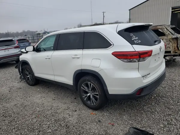 5TDZARFH9KS043970 2019 TOYOTA HIGHLANDER - Image 2