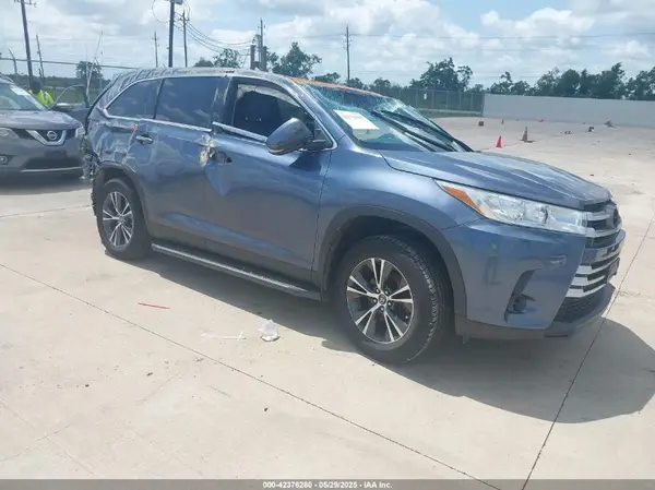 5TDZARFH9KS044066 2019 TOYOTA HIGHLANDER - Image 1