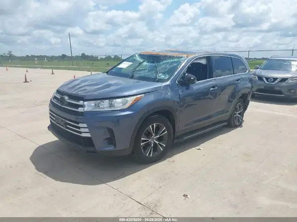 5TDZARFH9KS044066 2019 TOYOTA HIGHLANDER - Image 2