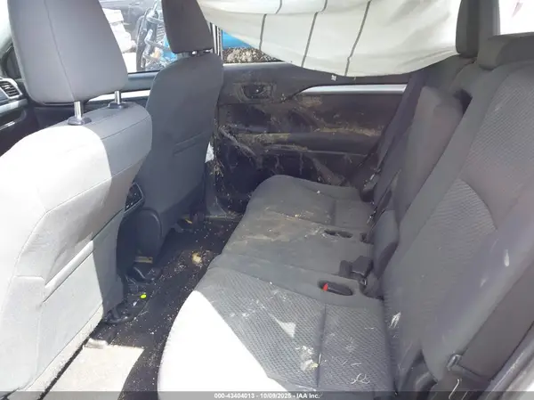 5TDZARFH9KS045511 2019 TOYOTA HIGHLANDER - Image 8