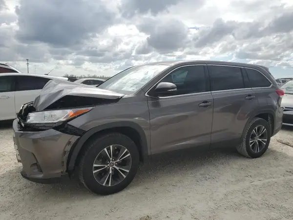5TDZARFH9KS045721 2019 TOYOTA HIGHLANDER - Image 1