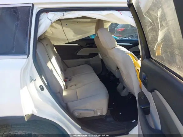 5TDZARFH9KS046058 2019 TOYOTA HIGHLANDER - Image 8