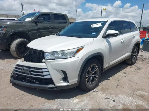 5TDZARFH9KS047713 2019 TOYOTA HIGHLANDER - Image 2