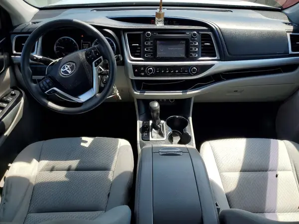 5TDZARFH9KS049946 2019 TOYOTA HIGHLANDER - Image 8
