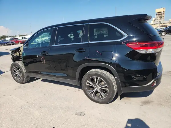 5TDZARFH9KS050742 2019 TOYOTA HIGHLANDER - Image 2