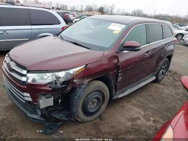 5TDZARFH9KS051163 2019 TOYOTA HIGHLANDER - Image 2