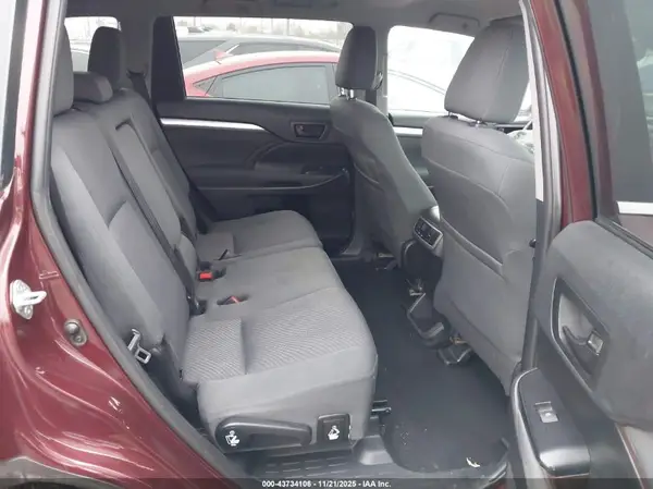 5TDZARFH9KS051163 2019 TOYOTA HIGHLANDER - Image 8
