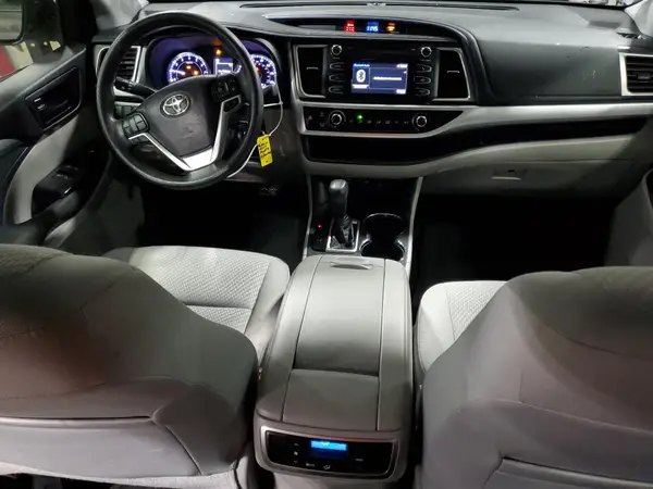 5TDZARFH9KS053141 2019 TOYOTA HIGHLANDER - Image 8