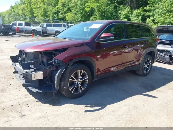 5TDZARFH9KS053169 2019 TOYOTA HIGHLANDER - Image 2