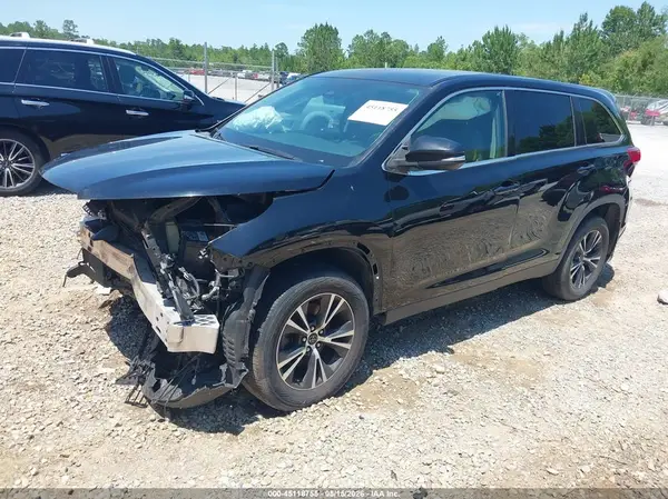 5TDZARFH9KS054239 2019 TOYOTA HIGHLANDER - Image 2