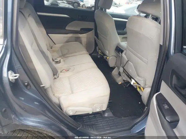 5TDZARFH9KS057352 2019 TOYOTA HIGHLANDER - Image 8