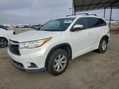 5TDZARFHXGS017465 2016 TOYOTA HIGHLANDER