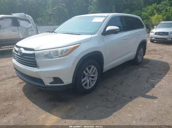 5TDZARFHXGS020382 2016 TOYOTA HIGHLANDER - Image 2
