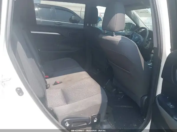 5TDZARFHXGS020382 2016 TOYOTA HIGHLANDER - Image 8