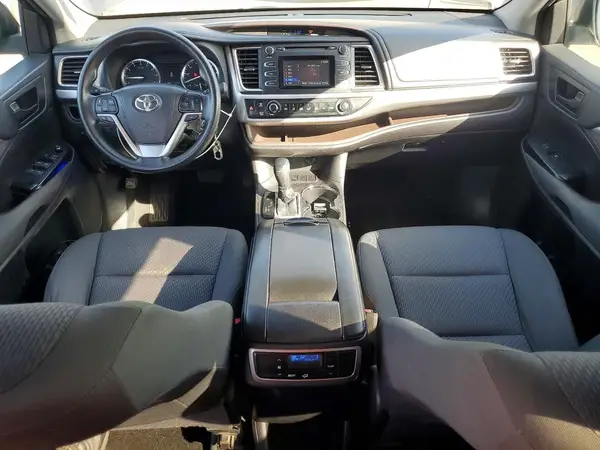 5TDZARFHXGS022911 2016 TOYOTA HIGHLANDER - Image 8