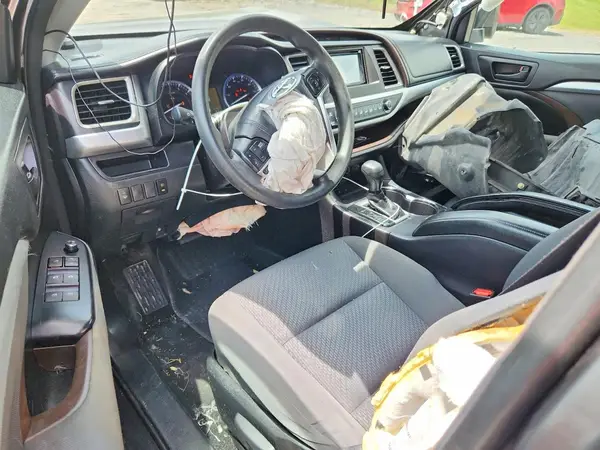 5TDZARFHXGS023007 2016 TOYOTA HIGHLANDER - Image 8