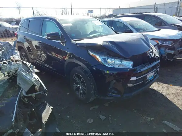 5TDZARFHXHS025261 2017 TOYOTA HIGHLANDER - Image 1