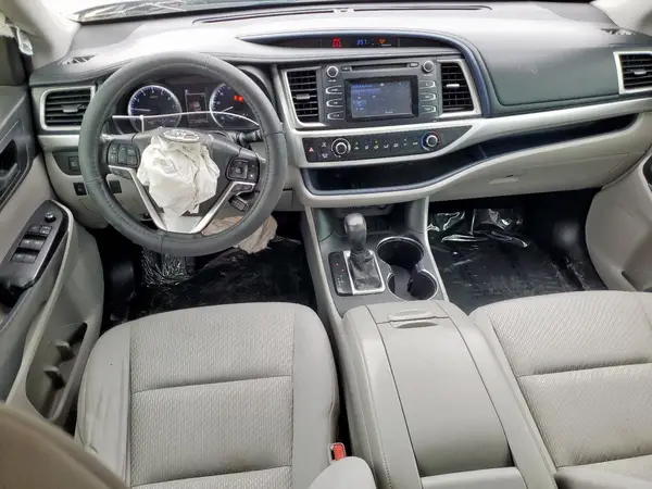 5TDZARFHXHS026779 2017 TOYOTA HIGHLANDER - Image 8