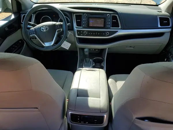 5TDZARFHXHS027155 2017 TOYOTA HIGHLANDER - Image 8