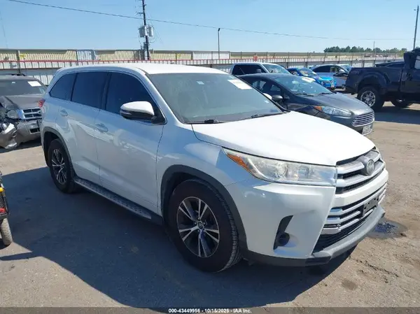 5TDZARFHXHS029181 2017 TOYOTA HIGHLANDER - Image 1