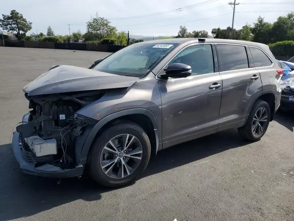 5TDZARFHXJS033124 2018 TOYOTA HIGHLANDER - Image 1