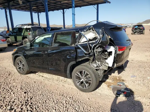5TDZARFHXJS033558 2018 TOYOTA HIGHLANDER - Image 2