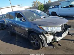 5TDZARFHXJS034337 2018 TOYOTA HIGHLANDER