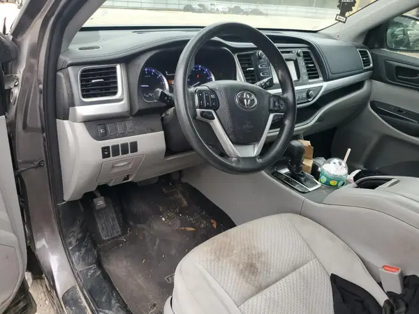 5TDZARFHXJS035987 2018 TOYOTA HIGHLANDER - Image 8