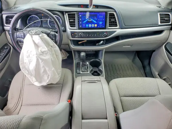 5TDZARFHXJS036430 2018 TOYOTA HIGHLANDER - Image 8
