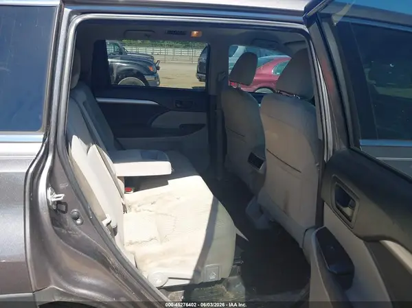 5TDZARFHXJS037335 2018 TOYOTA HIGHLANDER - Image 8